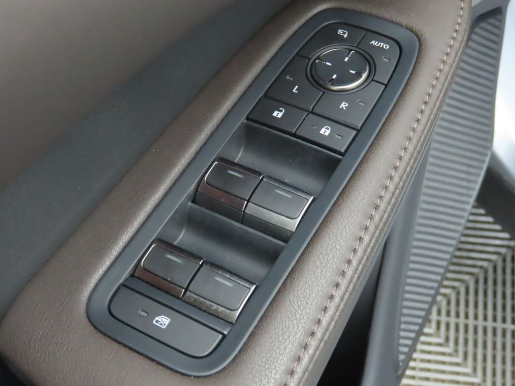 Thumbnail: 2023 Lexus RX - 23
