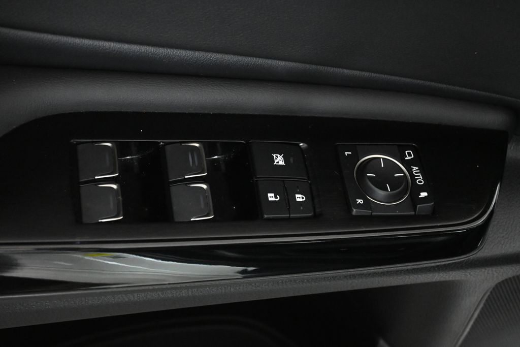 Thumbnail: 2023 Lexus ES - 30