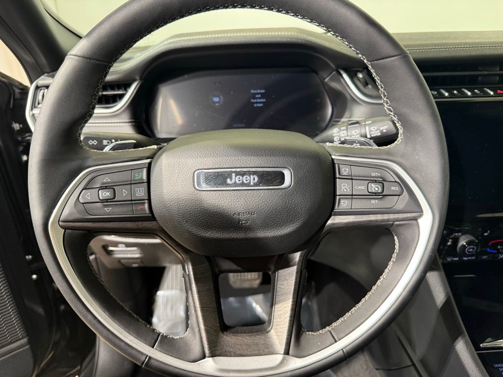 Thumbnail: 2024 Jeep Grand Cherokee - 21