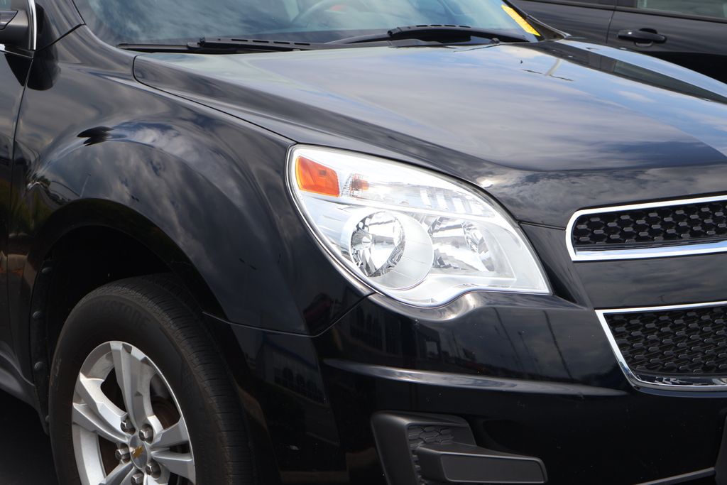 Thumbnail: 2011 Chevrolet Equinox - 4