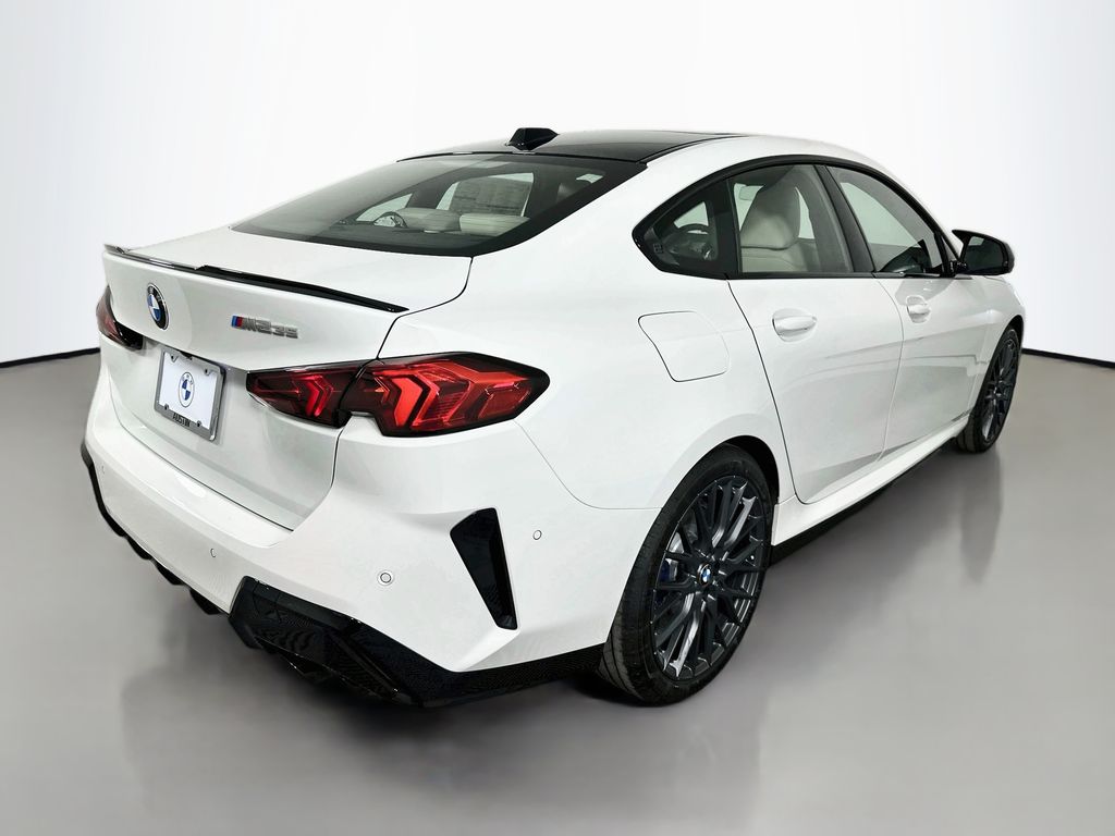 Thumbnail: 2026 BMW 2 Series - 5