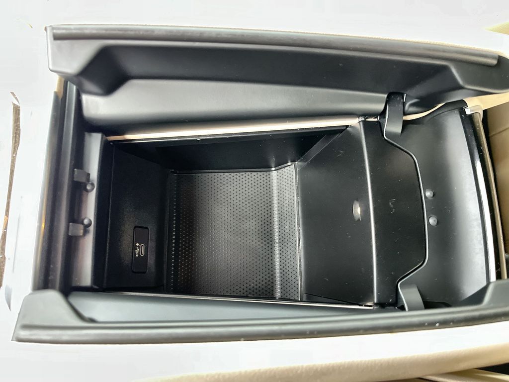 Thumbnail: 2021 BMW X5 - 21