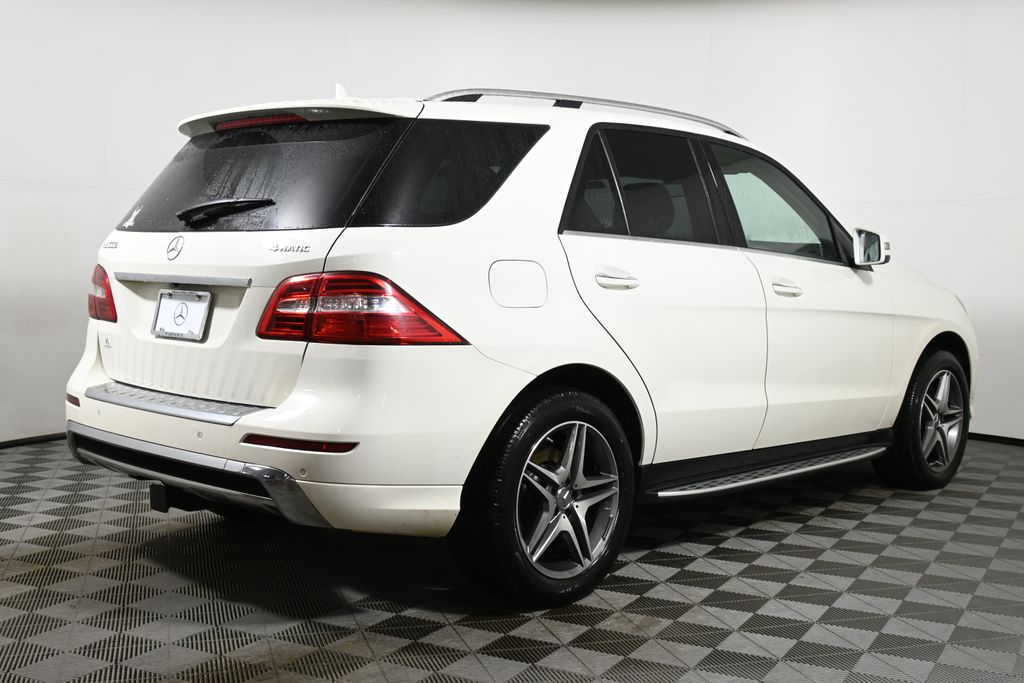 2013 Mercedes-Benz M-Class ML 550 10