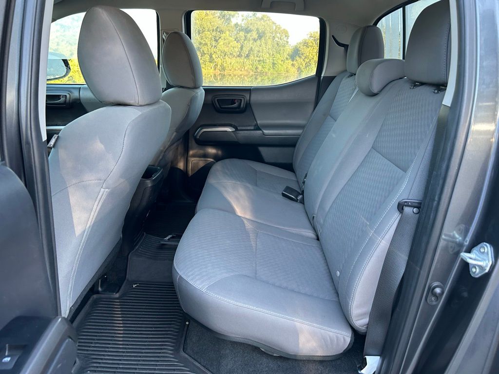 Thumbnail: 2022 Toyota Tacoma - 13