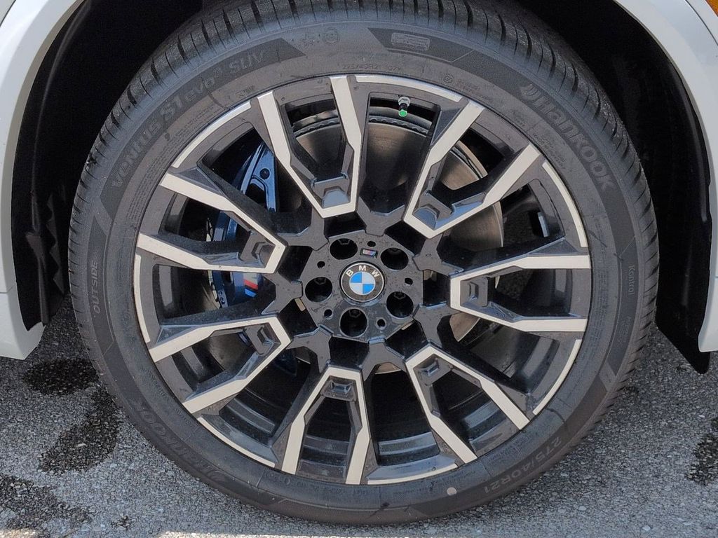 New 2026 White BMW xDrive40i image 11
