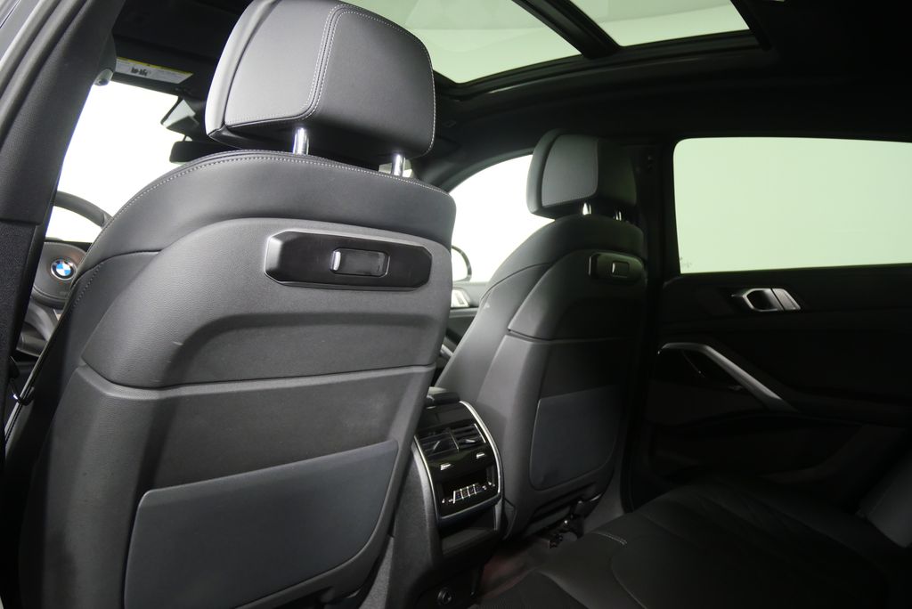 Thumbnail: 2025 BMW X6 - 15