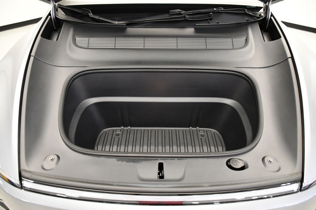 Thumbnail: 2026 Tesla Model Y - 10