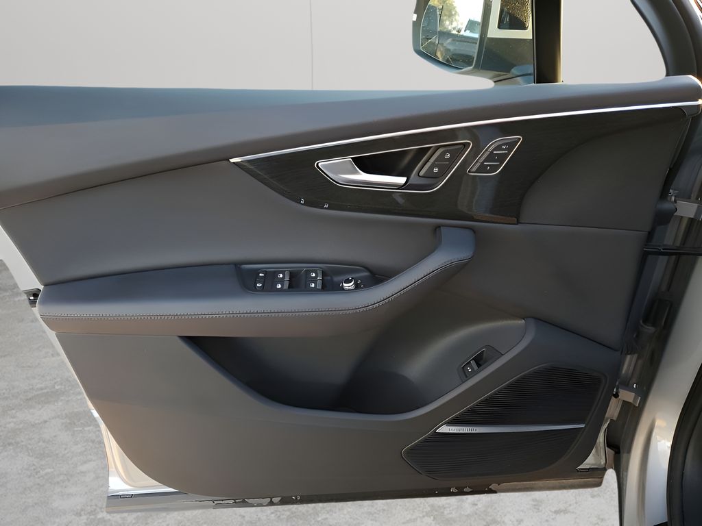 Used Car 2024 Audi Q7  55 Premium Plus For Sale Under $50,000 In Austin, Texas