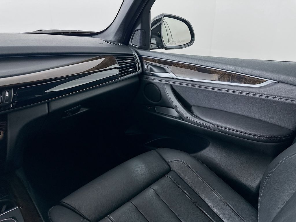 Thumbnail: 2018 BMW X5 - 24