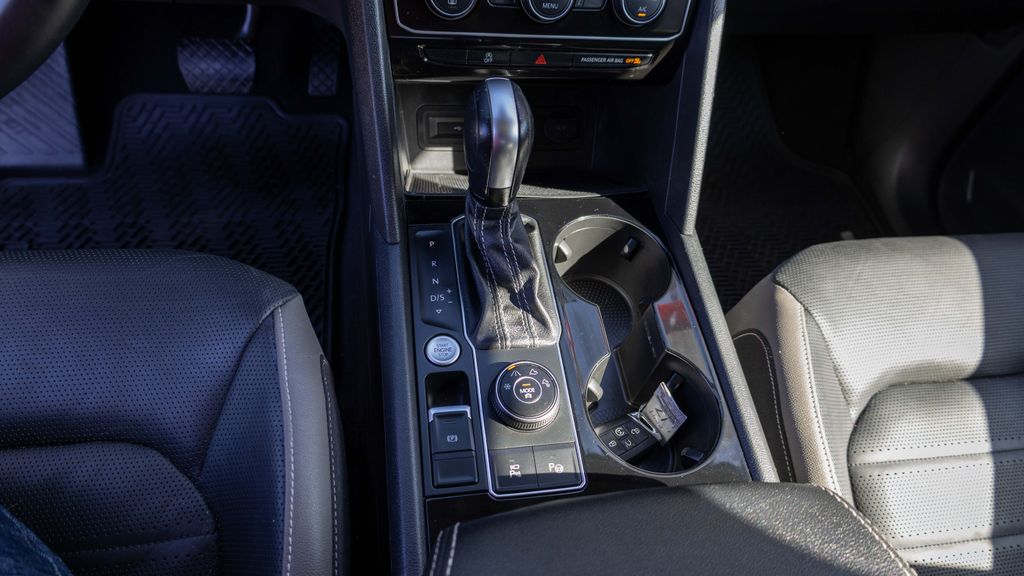 Used 2021 Volkswagen Atlas 2.0T SEL Premium 4D Sport Utility