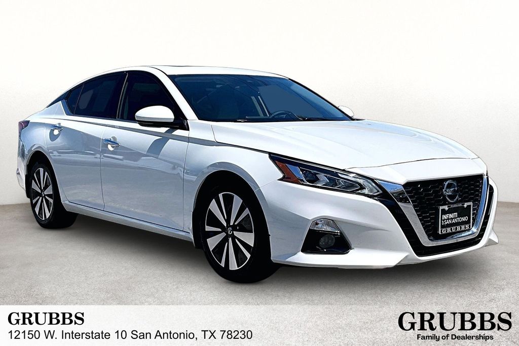 White 2020 Nissan Altima 2.5 SL FWD Sedan Front-Wheel Drive Continuously Variable Transmission