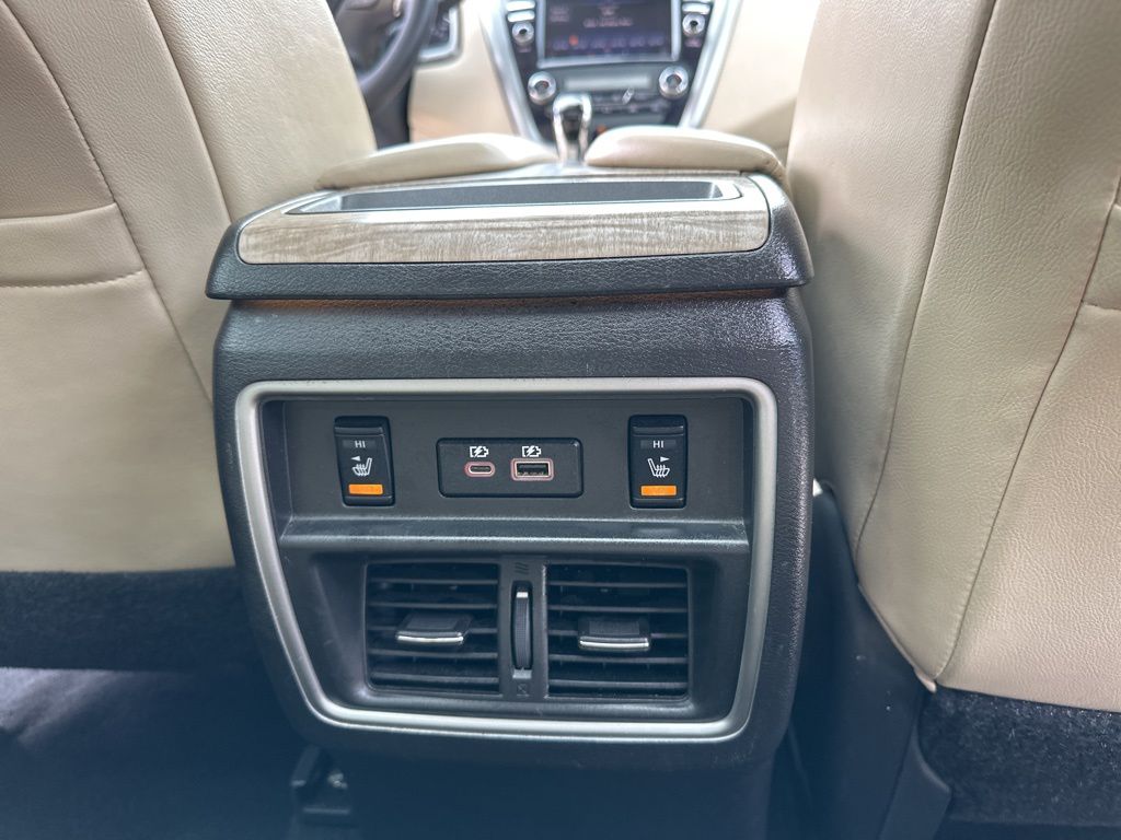 2023 Pearl White Tricoat Nissan Murano SL FWD SUV