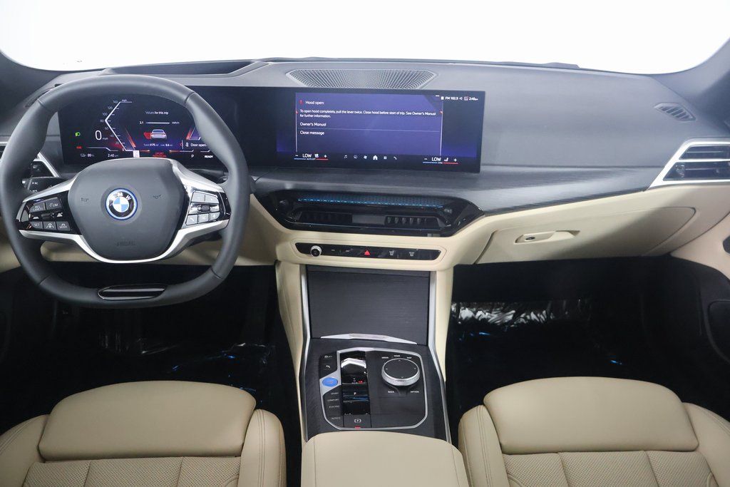 Thumbnail: 2025 BMW i4 - 8