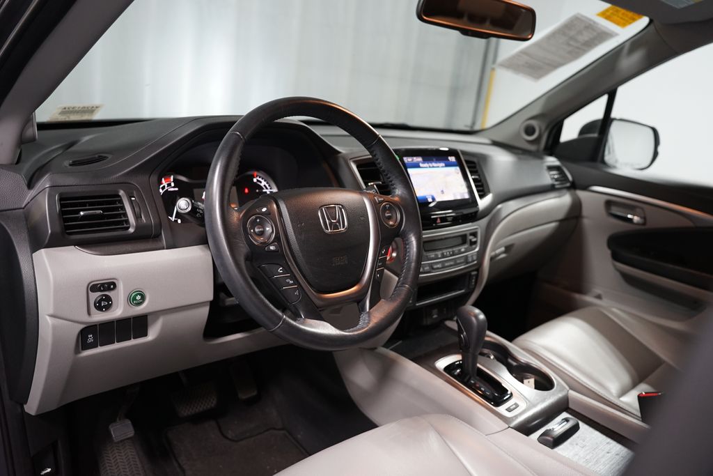 Thumbnail: 2016 Honda Pilot - 7