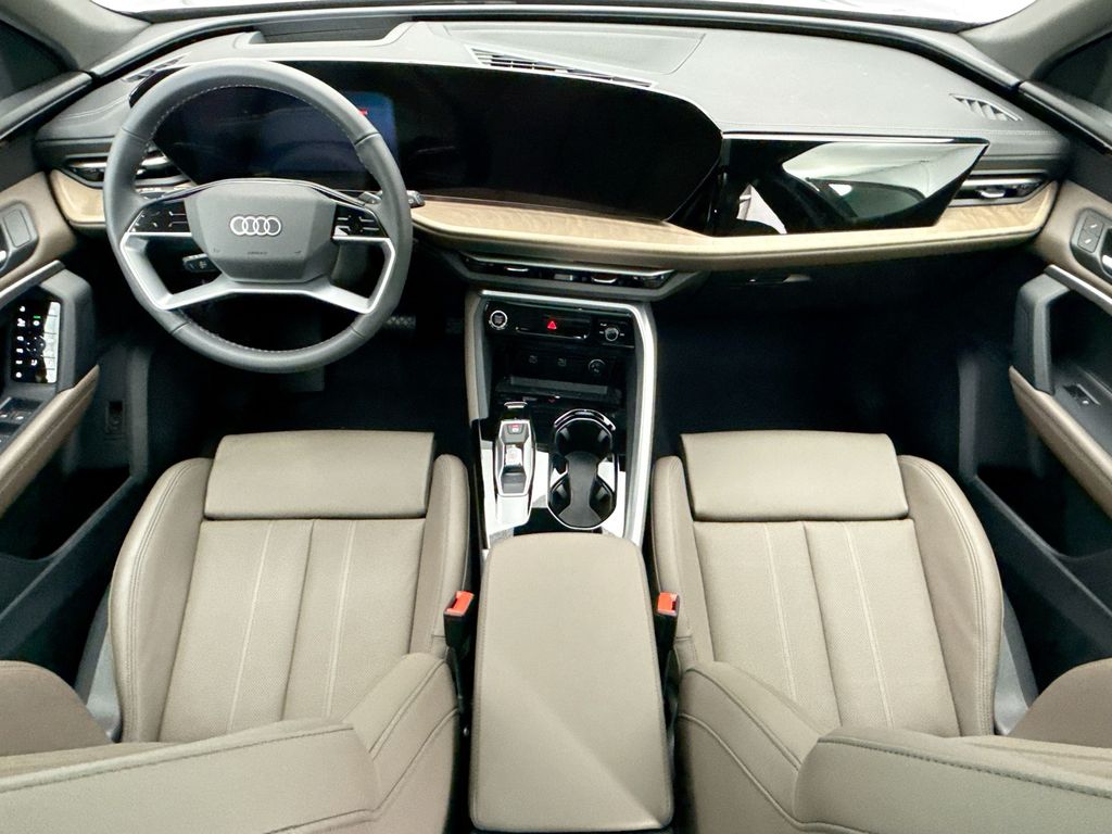 Thumbnail: 2025 Audi Q5 - 13