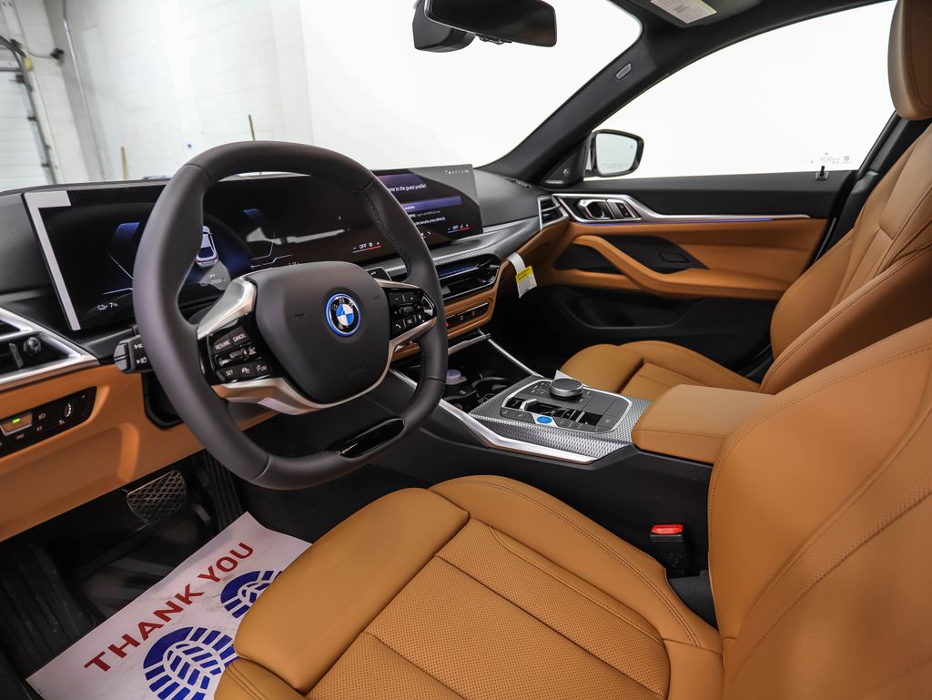 Thumbnail: 2026 BMW i4 - 10