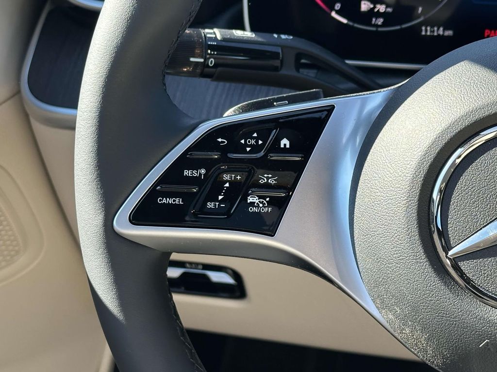 Thumbnail: 2025 Mercedes-Benz C-Class - 13