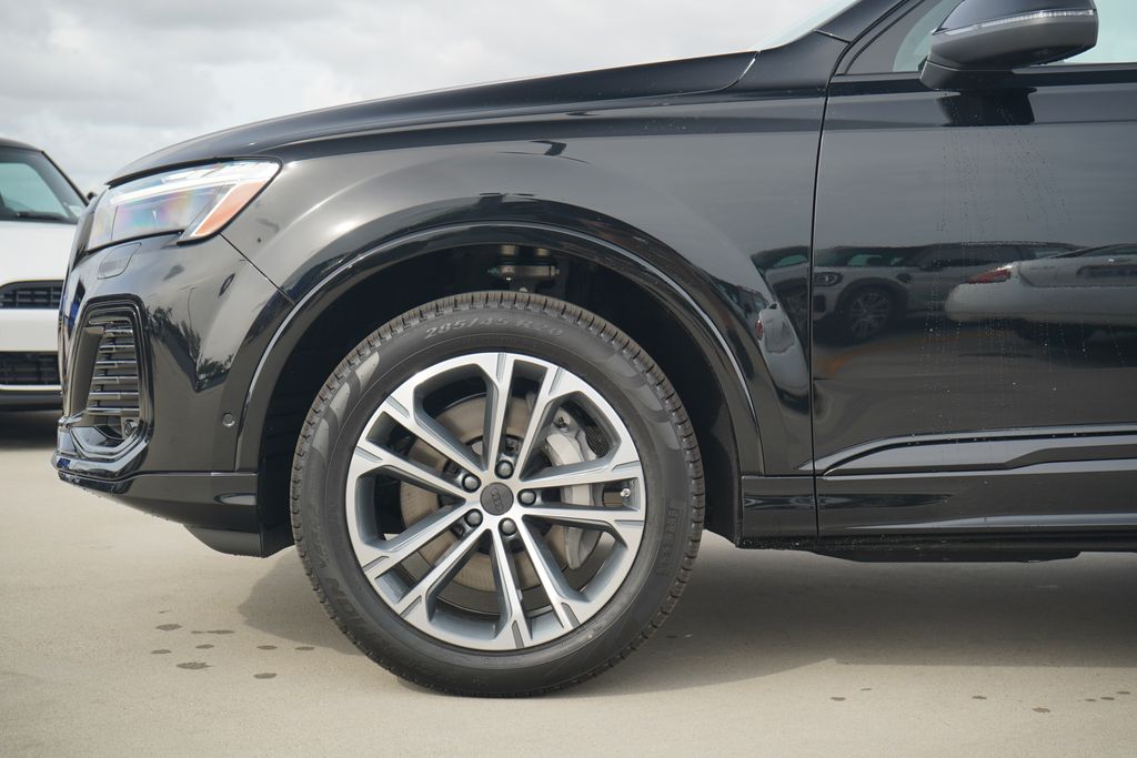 Thumbnail: 2026 Audi Q7 - 2