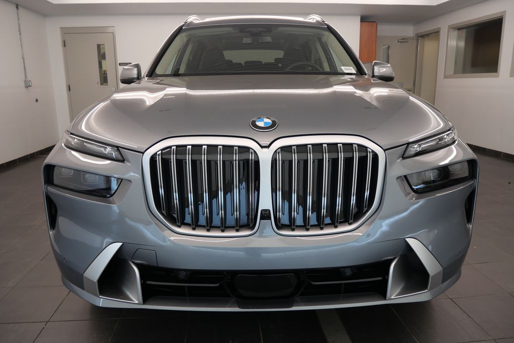 2025 BMW X7 xDrive40i 9