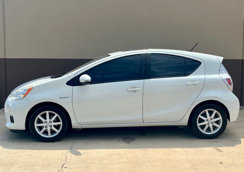 2014 Toyota Prius c Three 2