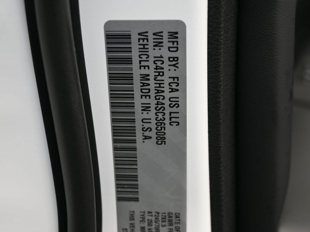 Used 2025 Bright White Clearcoat Jeep Laredo image 21