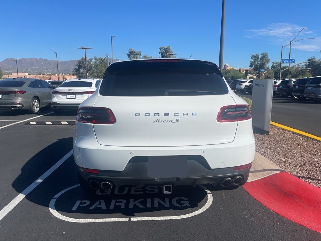 Thumbnail: 2015 Porsche Macan - 6