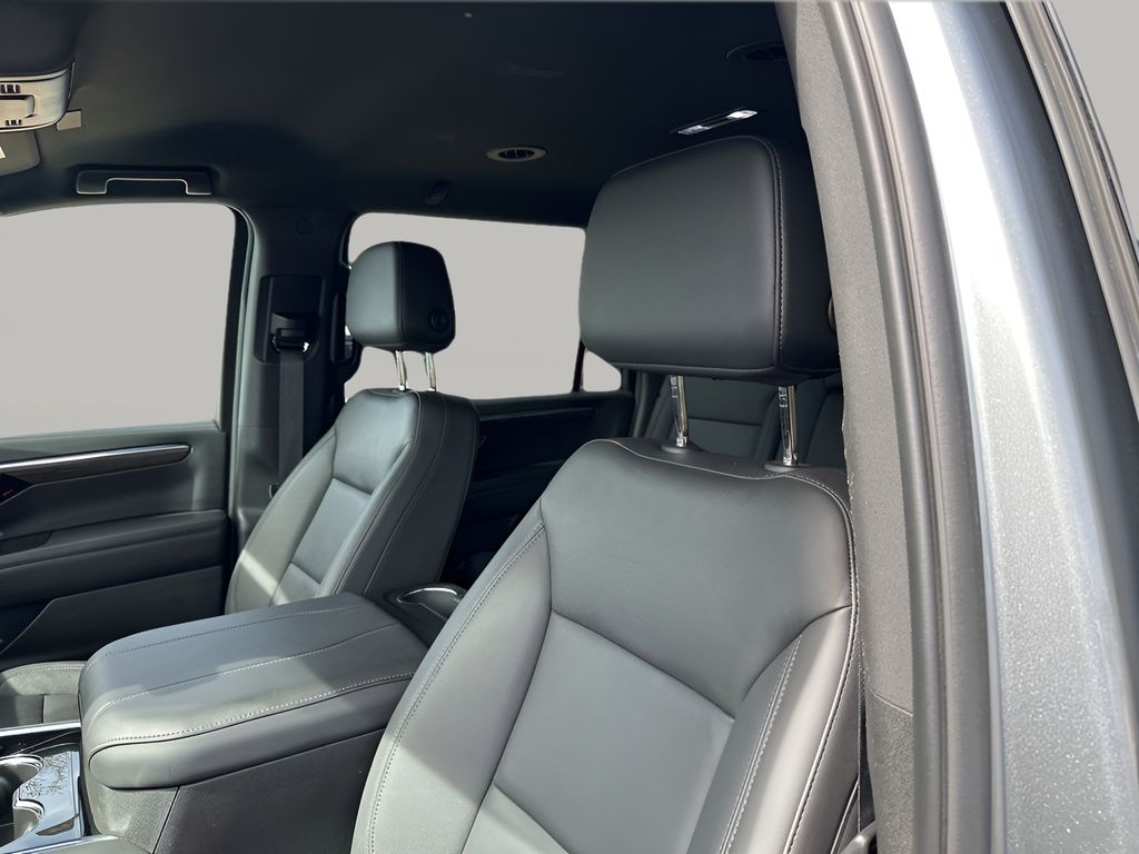 Used Car 2025 Chevrolet Suburban  Z71 For Sale Under $70,000 In Austin, Texas