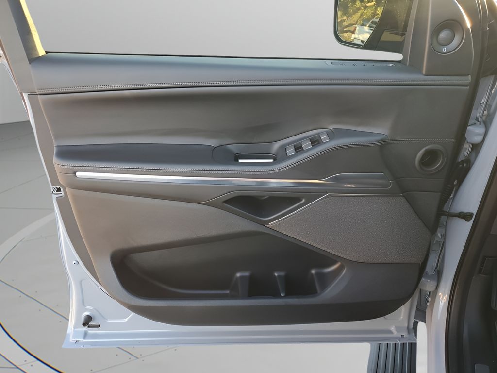 Used Car 2025 Lincoln Navigator L  Reserve For Sale Under $100,000 In Austin, Texas