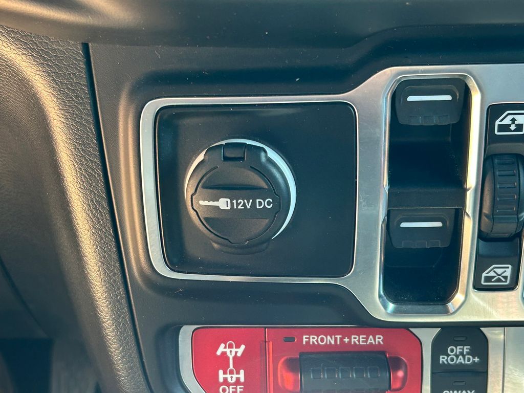 Used 2023 Jeep Wrangler SUV