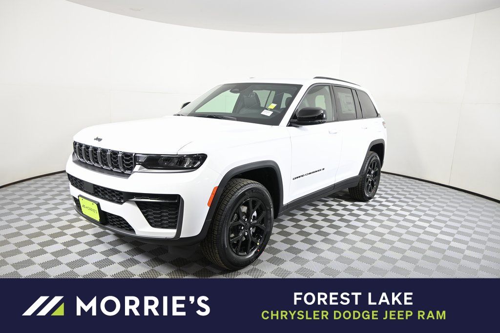 2026 Jeep Grand Cherokee Laredo