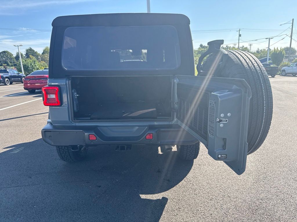 Used 2024 Jeep Wrangler SUV