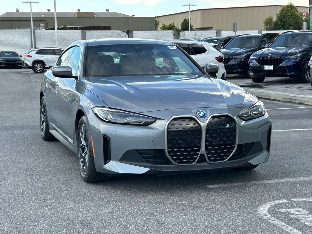 Thumbnail: 2023 BMW i4 - 7