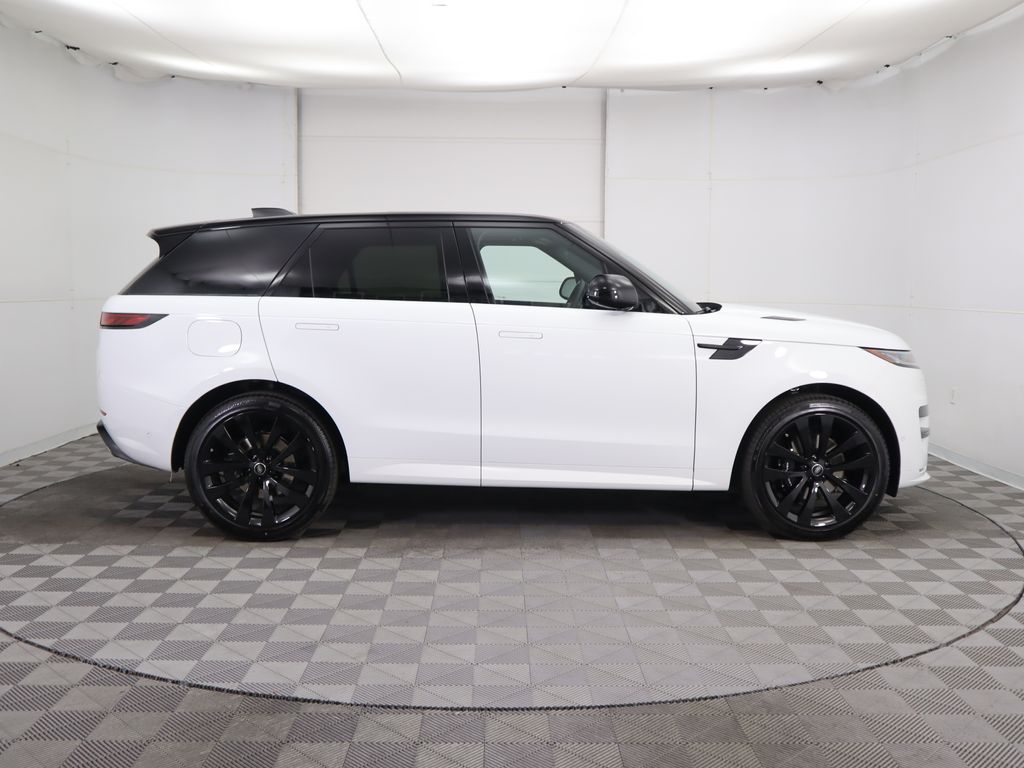 Thumbnail: 2025 Land Rover Range Rover Sport - 4