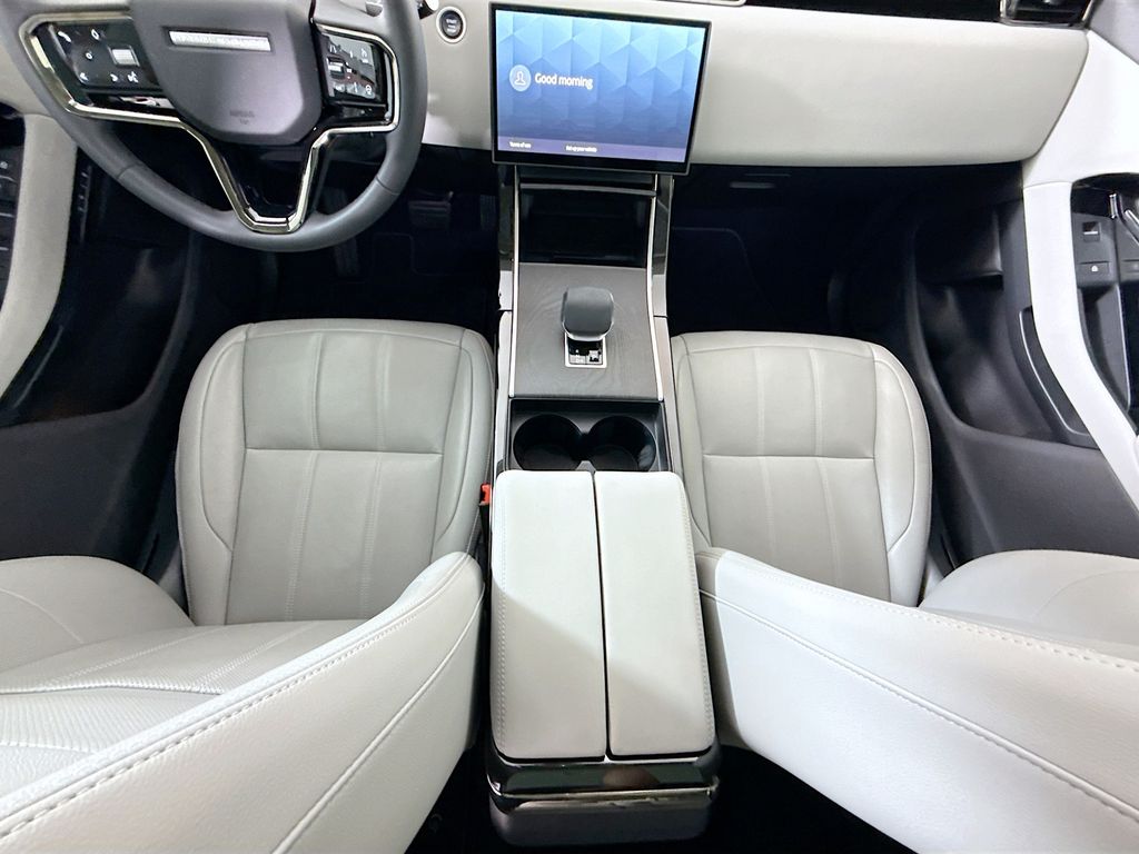 Thumbnail: 2025 Land Rover Range Rover Evoque - 16