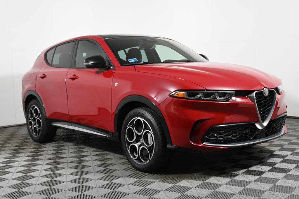 Thumbnail: 2024 Alfa Romeo Tonale - 8