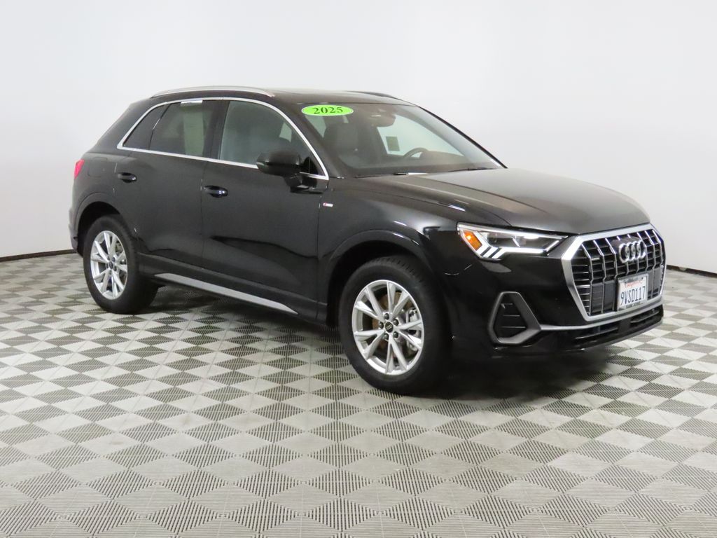 Thumbnail: 2025 Audi Q3 - 7