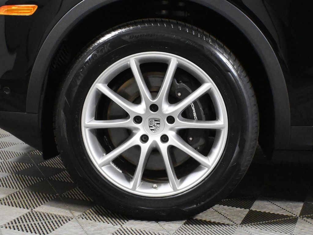Thumbnail: 2024 Porsche Cayenne - 12