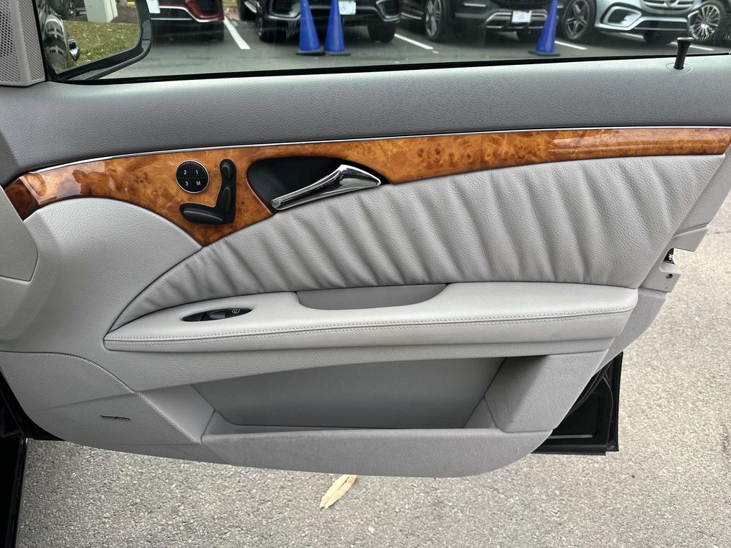 Thumbnail: 2006 Mercedes-Benz E-Class - 20