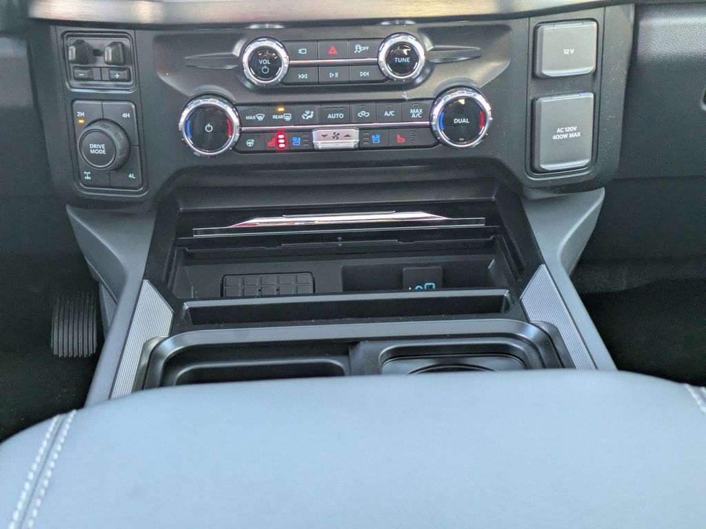 2026 Ford F-350 Super Duty LARIAT