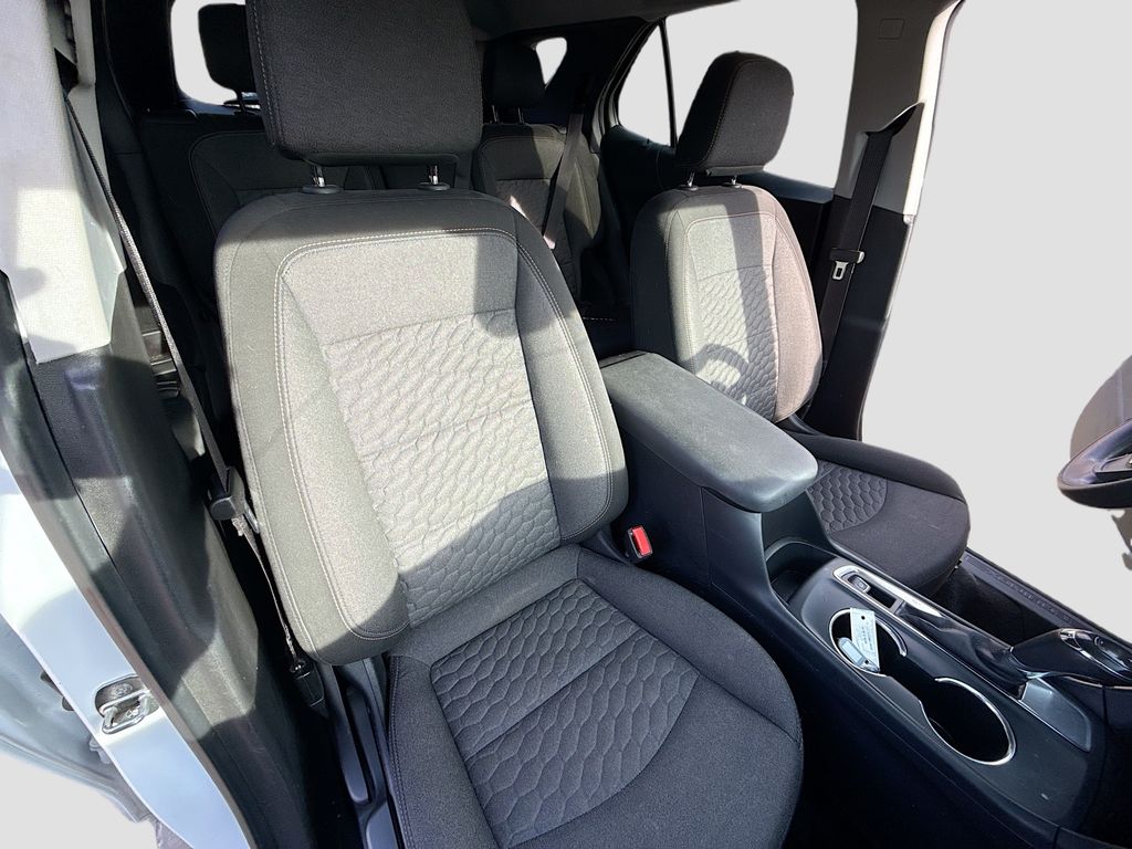Used 2020 White Chevrolet LT image 26