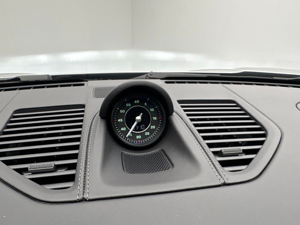 Thumbnail: 2024 Porsche 911 - 31