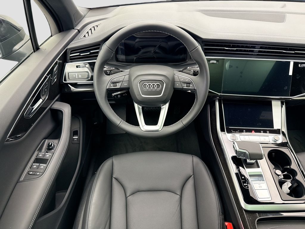 Thumbnail: 2026 Audi Q7 - 11