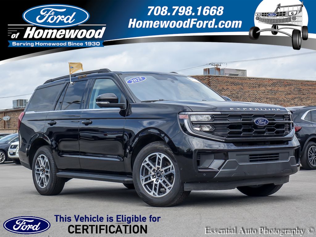 Black Metallic 2025 Ford Expedition Active 4WD SUV / Crossover Four-Wheel Drive Automatic