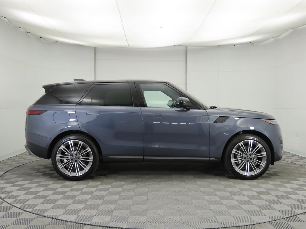 Thumbnail: 2025 Land Rover Range Rover Sport - 4