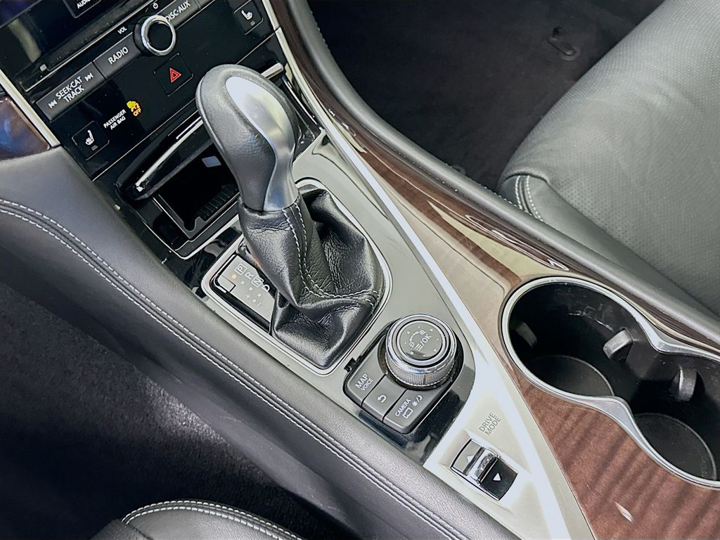 Thumbnail: 2015 INFINITI Q50 - 17