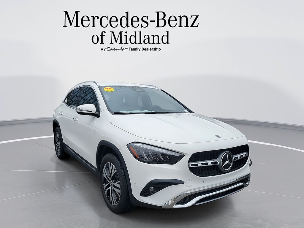 Polar White 2025 Mercedes-Benz GLA 250 FWD SUV / Crossover Front-Wheel Drive 8-Speed Dual Clutch