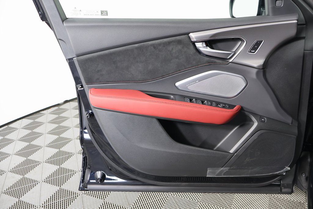 Thumbnail: 2025 Acura RDX - 7