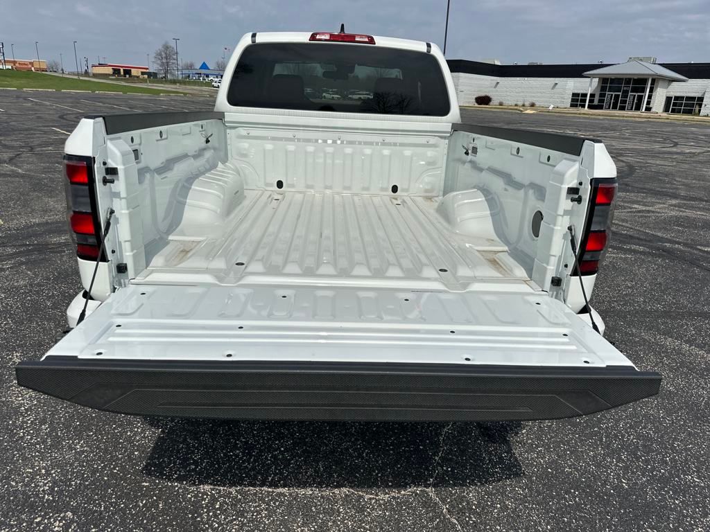2025 Nissan Frontier SV photo