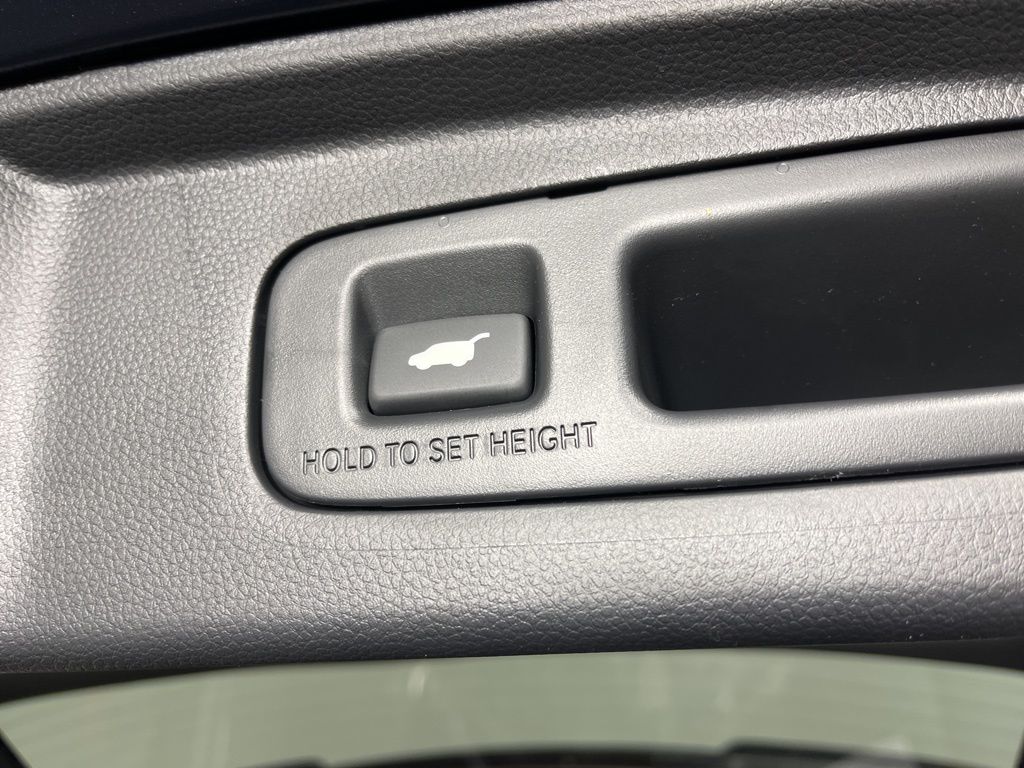 2025 Honda CR-V EX-L 10