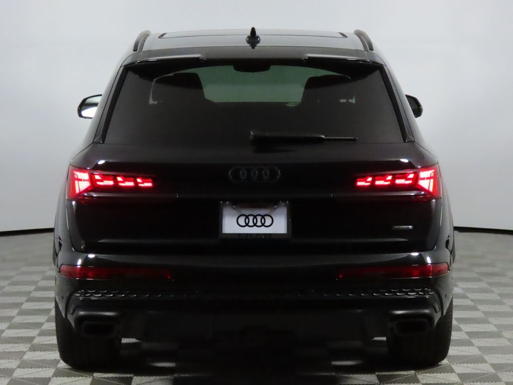 Thumbnail: 2026 Audi Q7 - 4